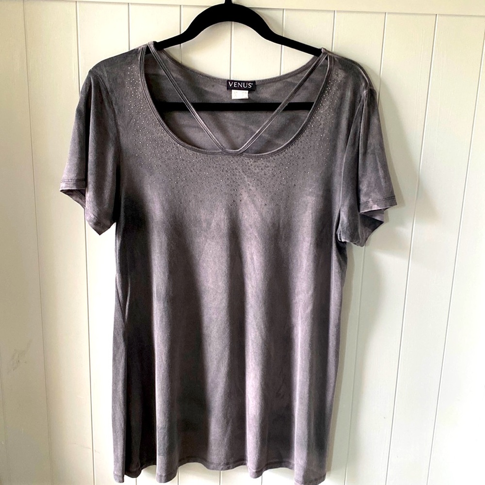 Gray collar accent blouse